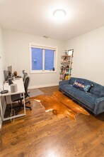 843 W Fletcher St, Unit 2W in Chicago, IL - Building Photo - Building Photo