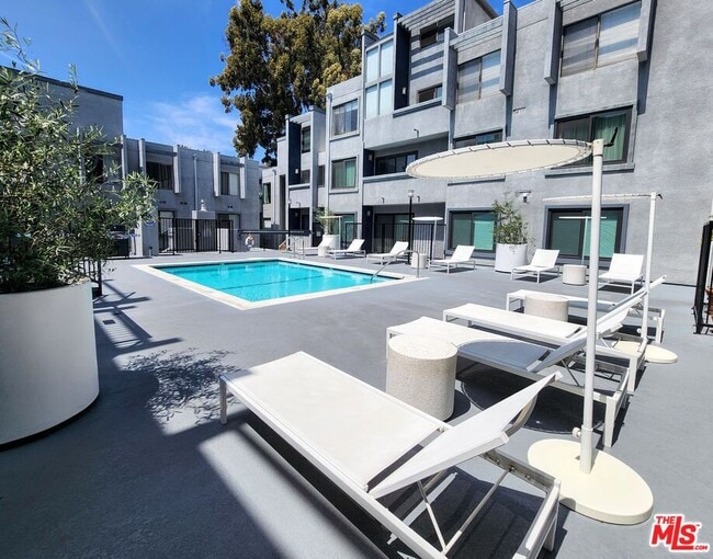 property at 1940 Highland Ave