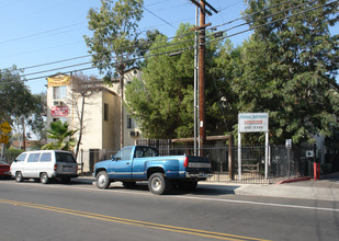 Altadena Apartments in San Diego, CA - Building Photo - Building Photo