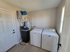 17753 Bunge Ave in Council Bluffs, IA - Building Photo - Building Photo