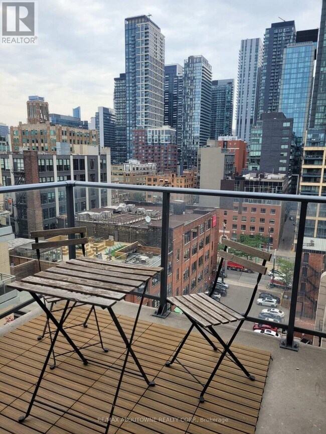 property at 478-1478 King St W