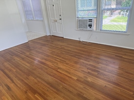 2438 E Washington Blvd, Unit 2438 in Pasadena, CA - Building Photo