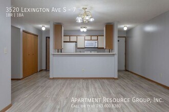 3520 Lexington Ave S in Eagan, MN - Building Photo - Building Photo