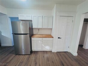 308 Cole Ave in Akron, OH - Foto de edificio - Building Photo