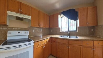 28210 SW 143rd Ct in Homestead, FL - Building Photo - Building Photo