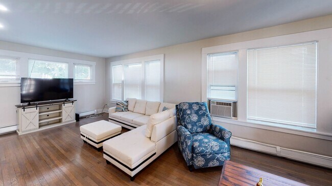 432 Norton Pkwy in New Haven, CT - Building Photo - Building Photo