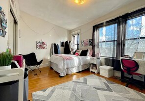 37 Egremont Rd, Unit 3 in Boston, MA - Building Photo