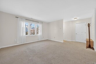 1306 Nutmeg Dr in Carmel, NY - Building Photo - Building Photo