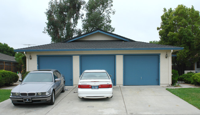 1650-1652 Merriton Ct in San Jose, CA - Building Photo - Building Photo