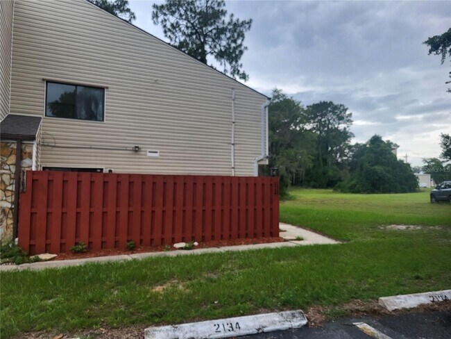 2134 NE 45th Ave in Ocala, FL - Building Photo - Building Photo
