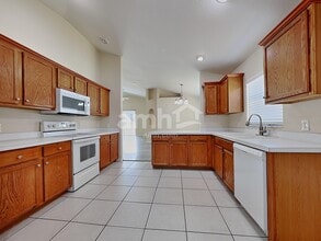 3607 Harvest Orchard Dr in Plant City, FL - Foto de edificio - Building Photo