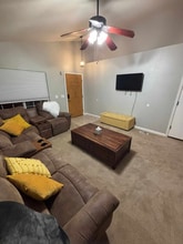 1143 White Stone Way in Fountain, CO - Foto de edificio - Building Photo