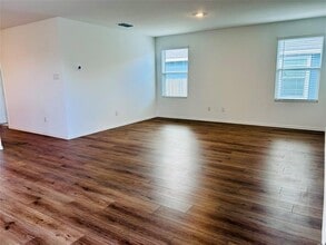 716 Commander Abbott Dr in Jarrell, TX - Building Photo - Building Photo