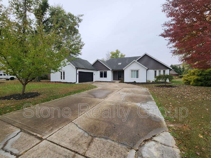 35 Ridgecrest Ct in Terre Haute, IN - Building Photo