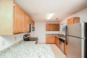 5378 Milhouse Rd in Indianapolis, IN - Building Photo - Building Photo