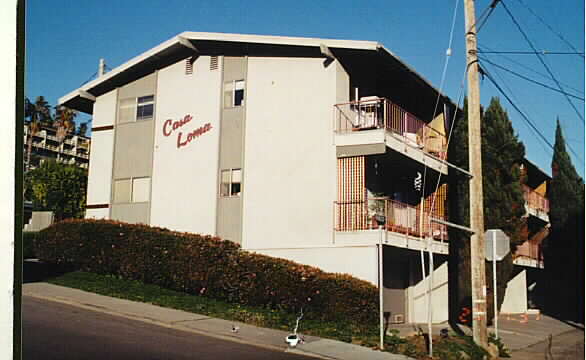 Casa Loma Apartments in Ventura, CA - Foto de edificio - Building Photo