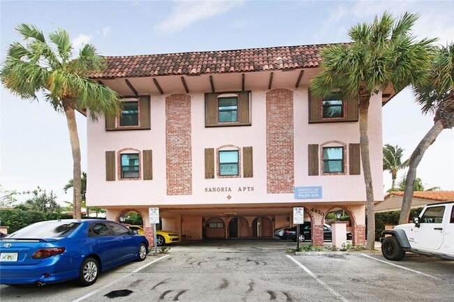 4620 Bougainvilla Dr, Unit 8 in Lauderdale-by-the-Sea, FL - Building Photo - Building Photo