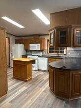 1053 Fenn Rd in Tallmadge, OH - Building Photo - Building Photo