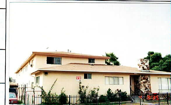 6012 Quinn St in Bell Gardens, CA - Foto de edificio