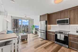 1515 Liona St in Honolulu, HI - Building Photo - Building Photo