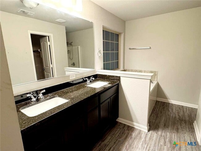 property at 805 Mclintock Cove