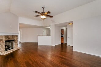 9455 Darren Cir S in Cordova, TN - Building Photo - Building Photo