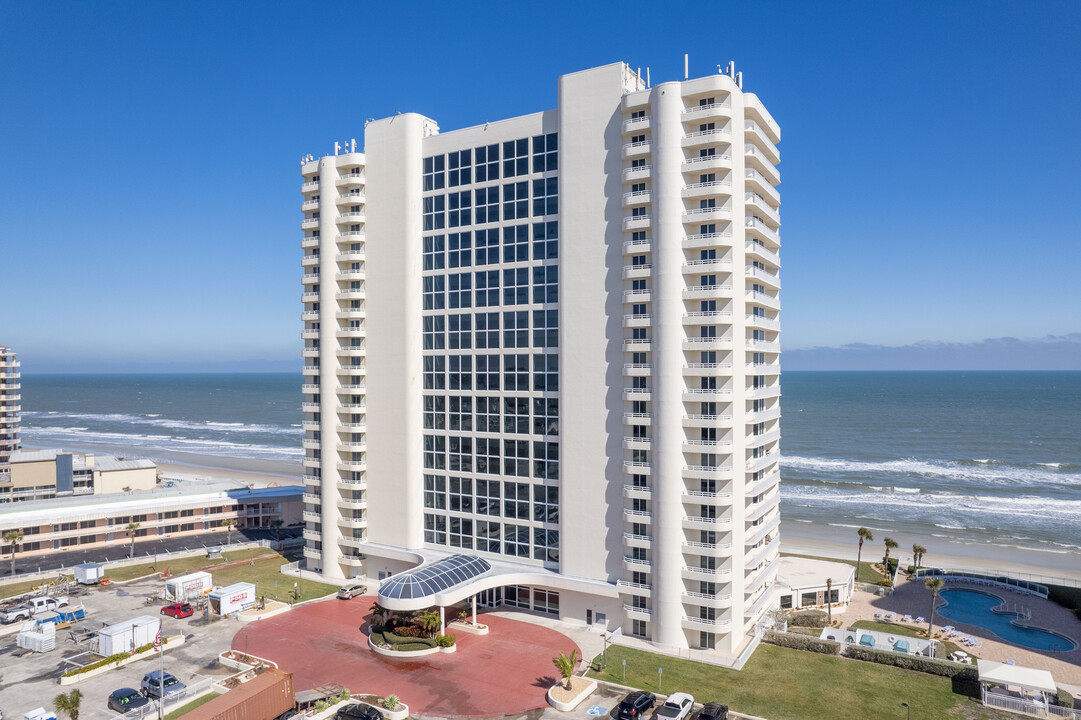 The Peninsula Condominium in Daytona Beach Shores, FL - Building Photo