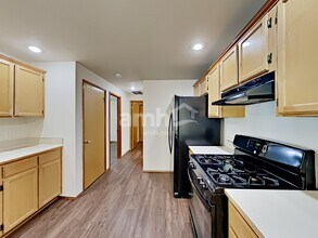 8303 1st Pl SE in Lake Stevens, WA - Building Photo - Building Photo