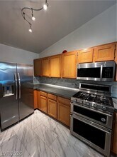 9716 Templemore Ave in Las Vegas, NV - Building Photo - Building Photo