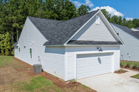 Creekside in Guyton, GA - Building Photo - Building Photo