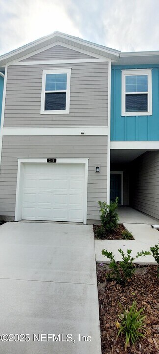 241 Hubbard Bnd in St. Augustine, FL - Building Photo