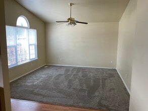 117 E Woodbury Dr in Meridian, ID - Building Photo - Building Photo