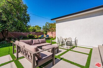 19602 Hamlin St in Los Angeles, CA - Building Photo - Building Photo