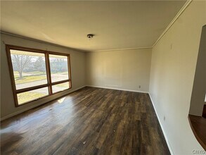 2221 Mott Rd in Baldwinsville, NY - Building Photo - Building Photo