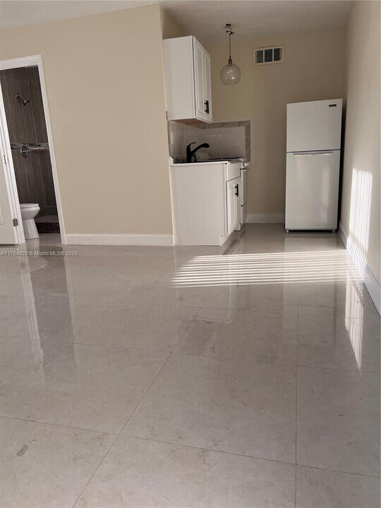 6862 SW 20th Ct in Miramar, FL - Building Photo