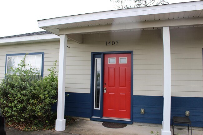 1407 E 14th St-Unit -1 in Lynn Haven, FL - Building Photo - Building Photo