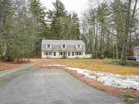 4 Linda Ln in Stratham, NH - Building Photo