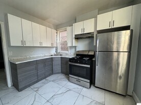 211 Grant Ave, Unit 1 in Jersey City, NJ - Building Photo