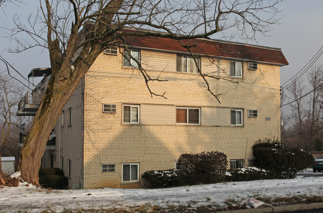 2680 Montana Ave in Cincinnati, OH - Building Photo - Building Photo