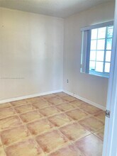 13753 SW 149th Cir Ln in Miami, FL - Foto de edificio - Building Photo