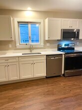 540 Thames St, Unit 2 in Newport, RI - Building Photo - Building Photo