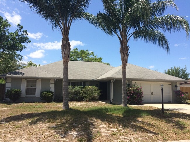 1043 Abagail Dr