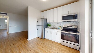 2463 Coral Wy in Miami, FL - Building Photo - Building Photo