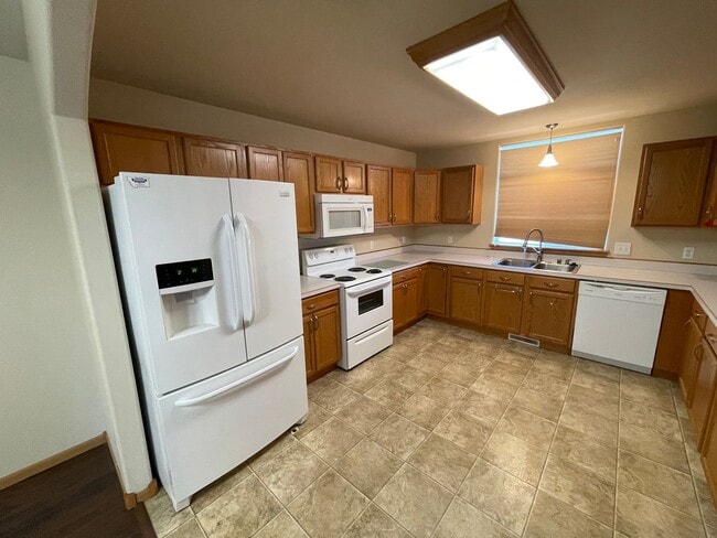 property at 1240 Peony Dr