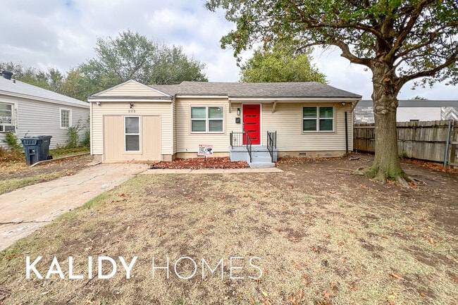 property at 909 SW 48th St