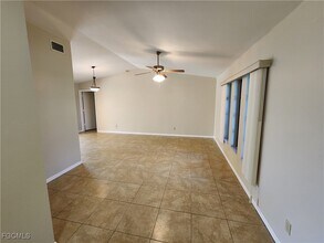 2213 SE 8th Pl in Cape Coral, FL - Building Photo - Building Photo