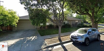 245 Alviso St in Santa Clara, CA - Foto de edificio - Building Photo
