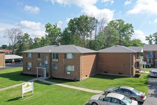 Willow Ridge Court in Amherst, NY - Building Photo