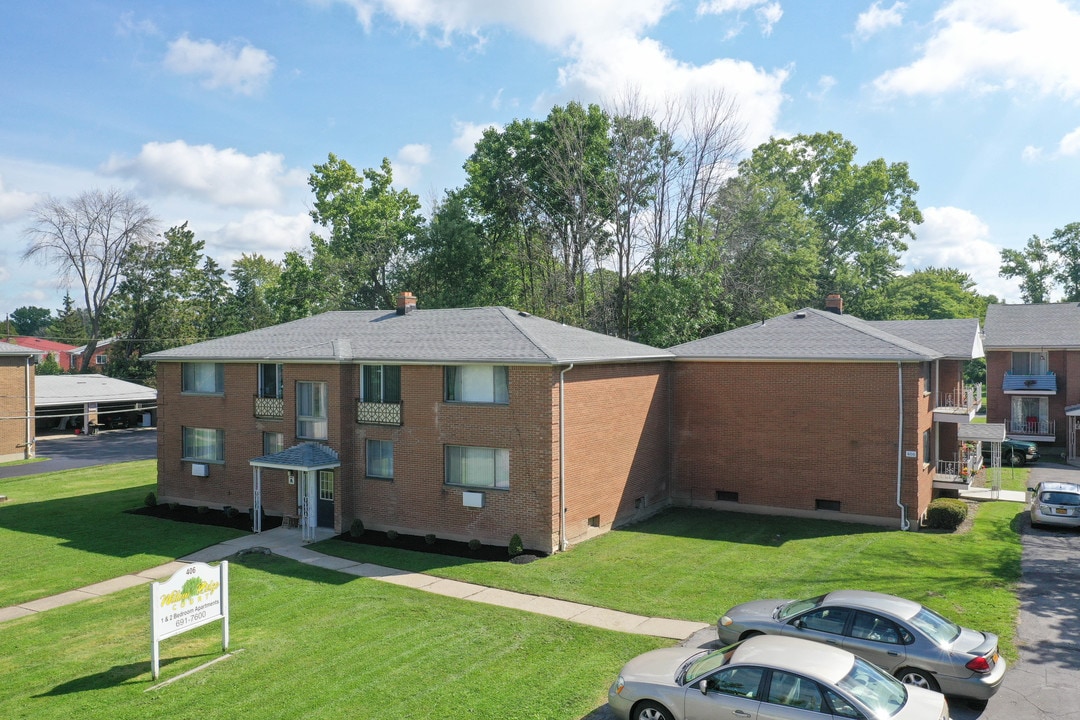 Willow Ridge Court in Amherst, NY - Building Photo