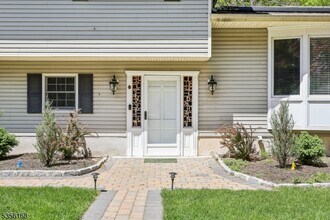 275 Sycamore Ct in Wyckoff, NJ - Building Photo - Building Photo